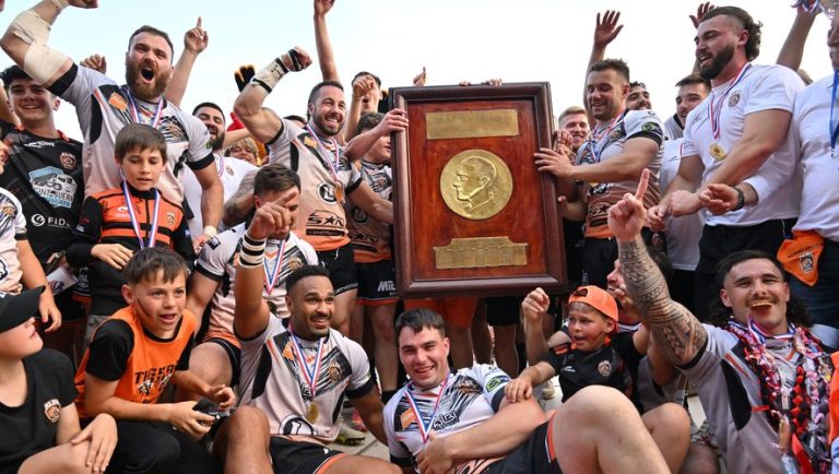 experience the thrilling super xiii showdown: carcassonne vs albi rematch, featuring intense rugby action and fierce competition. don't miss the excitement!